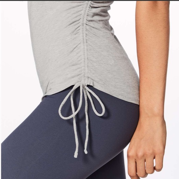 Lululemon Cinch It Tank Heathered Vapor - Picture 4 of 11